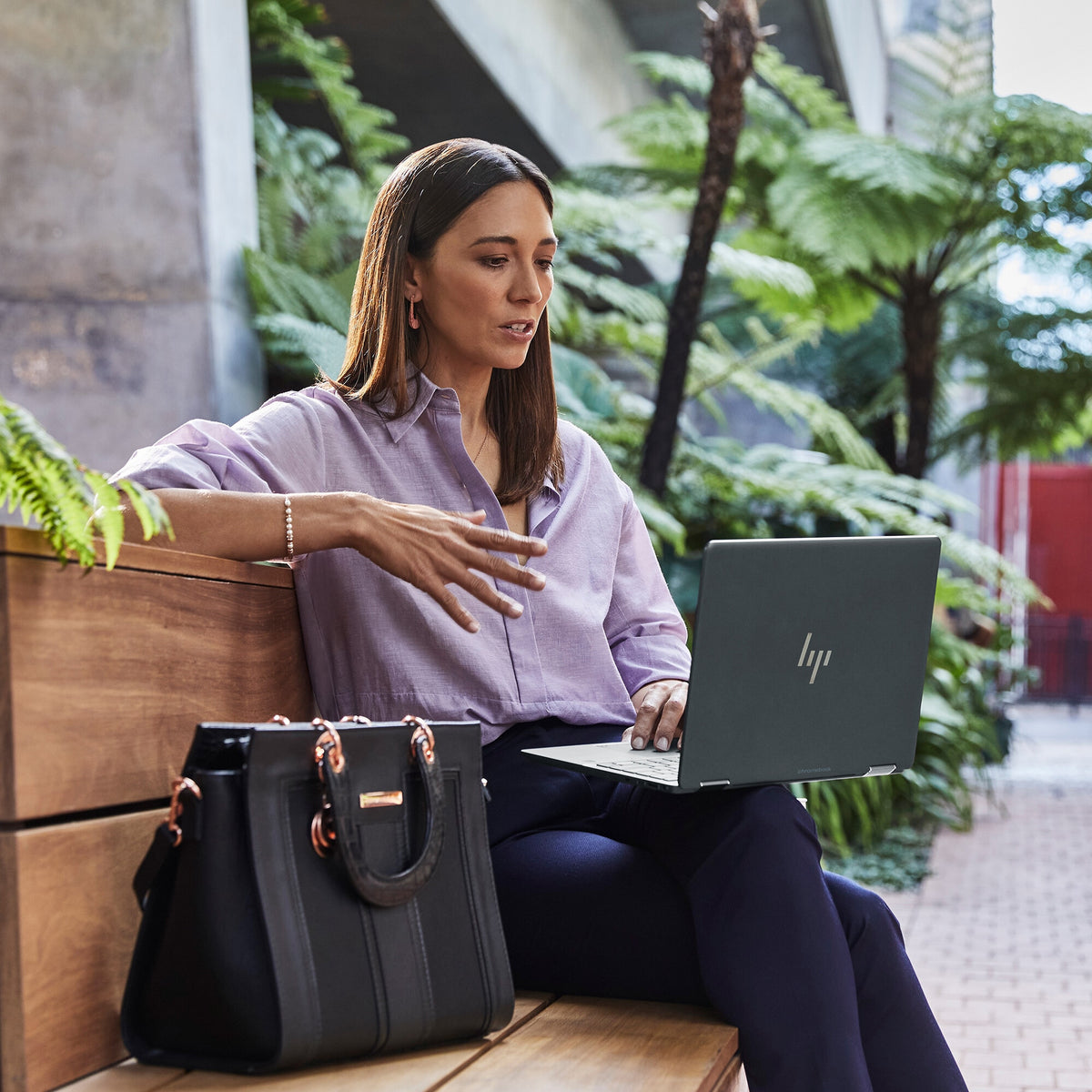 HP Elite Dragonfly Chromebook - Touchscreen - 34.3 cm (13.5&quot;) - Intel® Core™ i5-1245U - 8 GB LPDDR4x-SDRAM - 128 GB SSD - Wi-Fi 6 - ChromeOS - Grey