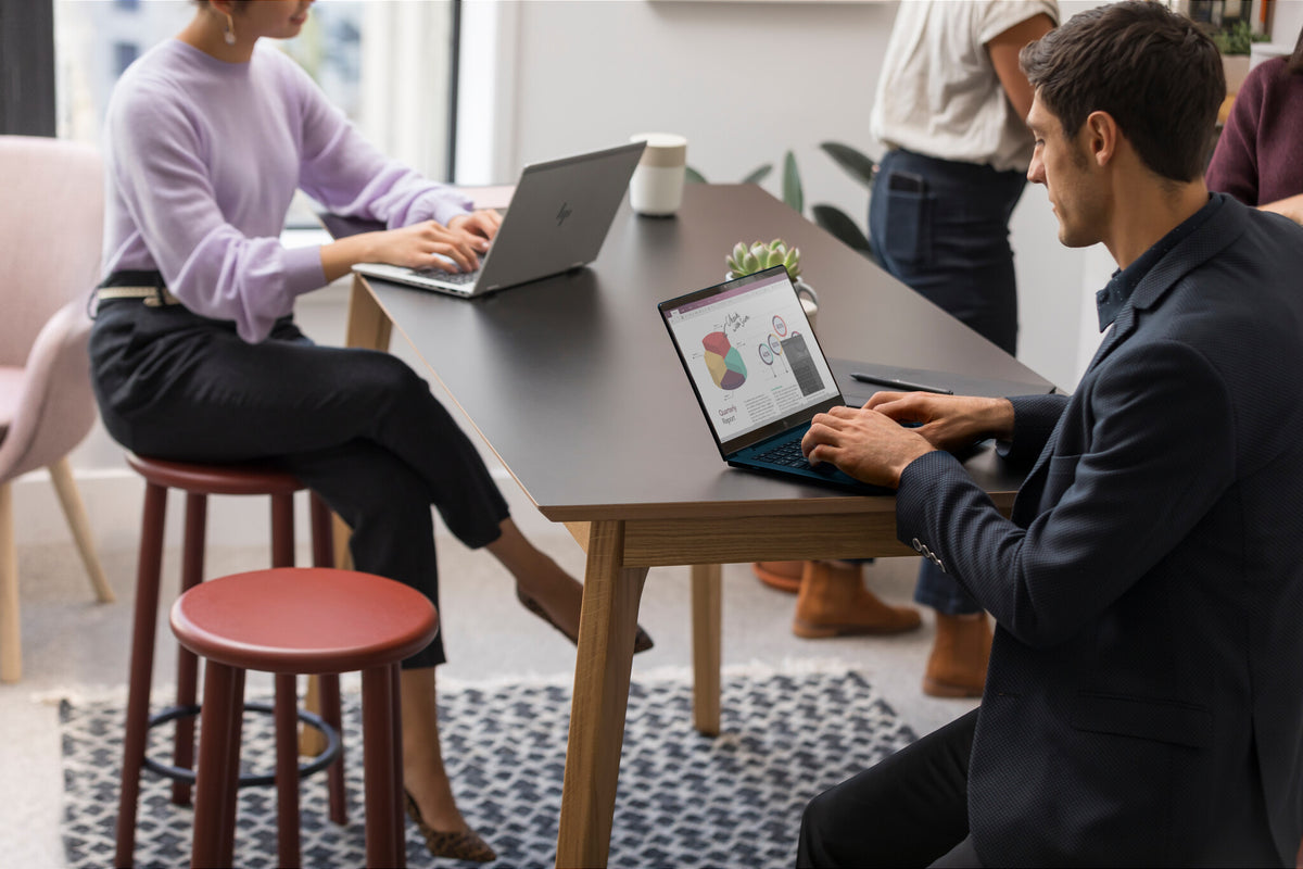 HP EliteBook 845 G8 Laptop - 35.6 cm (14&quot;) - AMD Ryzen™ 5 5600U - 8 GB DDR4-SDRAM - 256 GB SSD - Wi-Fi 5 - Windows 10 Pro - Silver