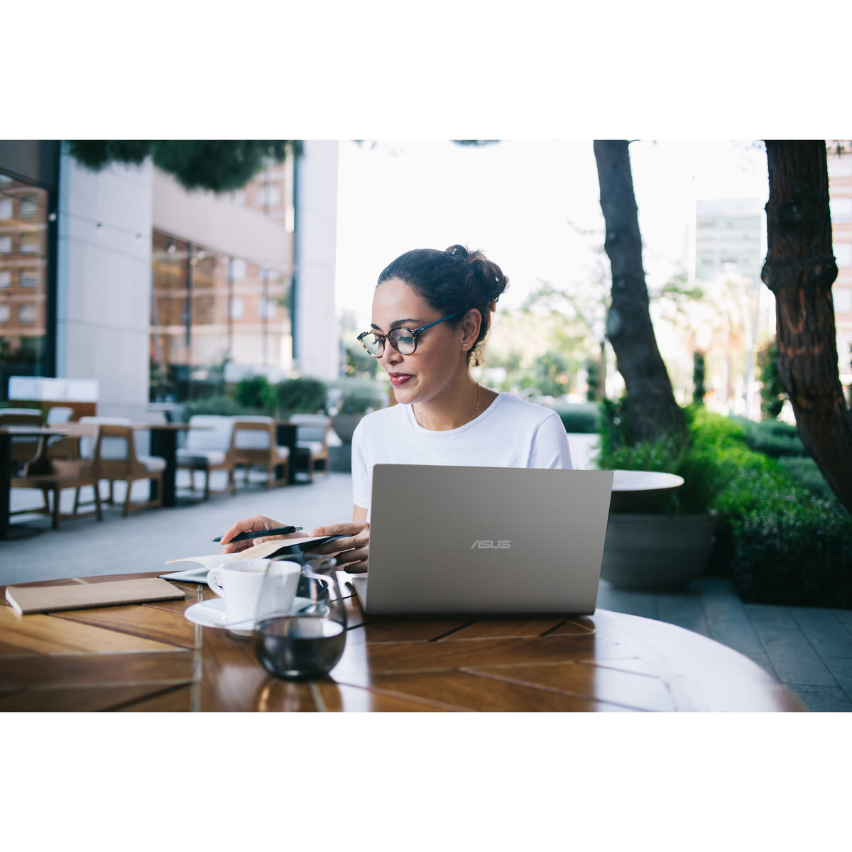 ASUS P1411 Laptop - 35.6 cm (14") - Intel® Core™ i5-1135G7 - 8 GB DDR4-SDRAM - 256 GB SSD - Wi-Fi 5 - Windows 11 Pro - Grey