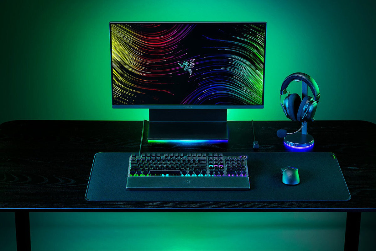 Razer Huntsman V3 Pro - USB Wired RGB Optical Gaming Keyboard in Black (QWERTY UK)