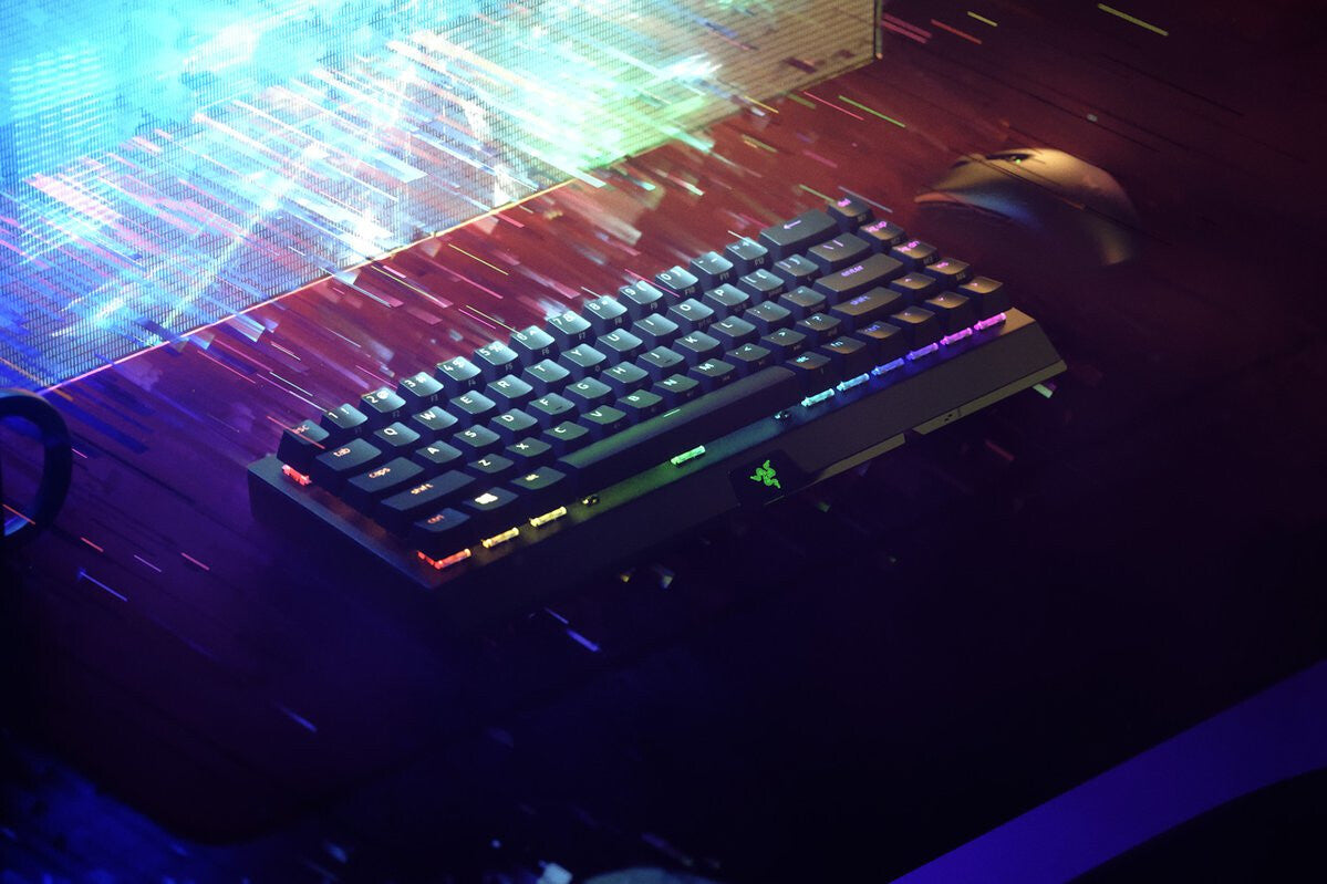 Razer BlackWidow V3 Mini HyperSpeed - USB Wired + RF Wireless + Bluetooth RGB Mechanical Keyboard in Black (QWERTY UK)