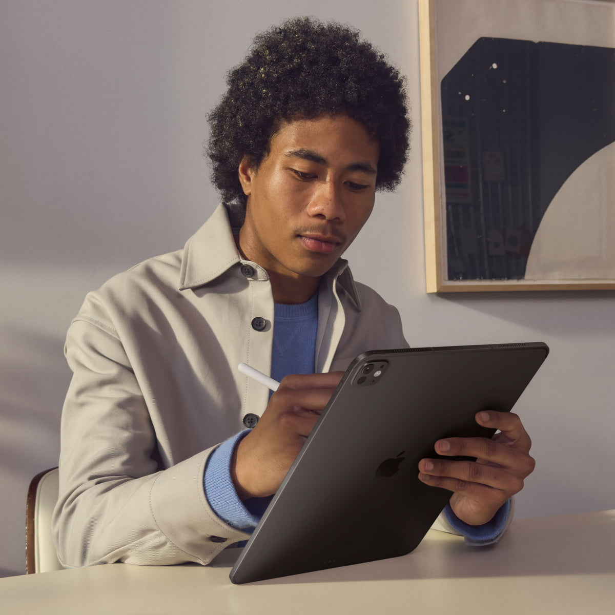 Apple iPad Pro (2024) - 33 cm (13") - Apple M4 - 256 GB - Wi-Fi 6E + Cellular - iPadOS 17 - Silver