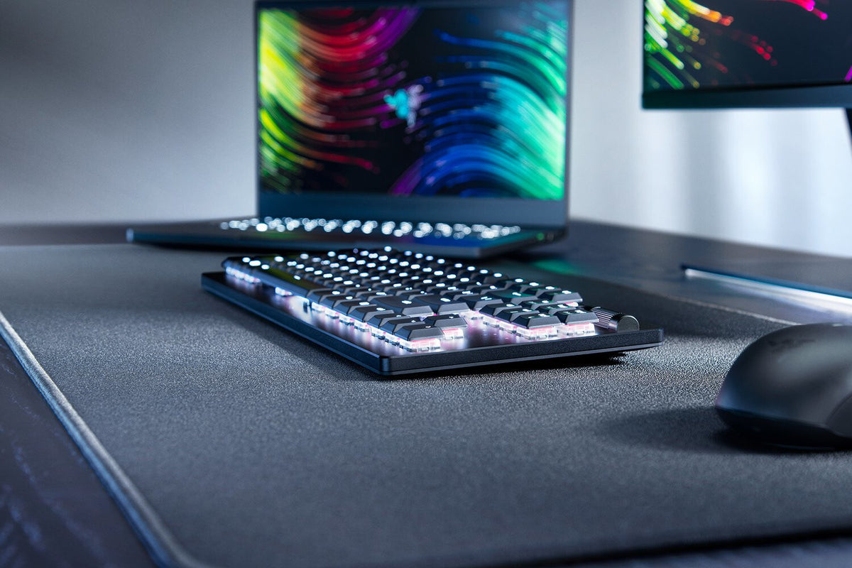 Razer DeathStalker V2 Pro - USB Wired + RF Wireless Bluetooth RGB Mechanical Keyboard in Black (QWERTY UK)