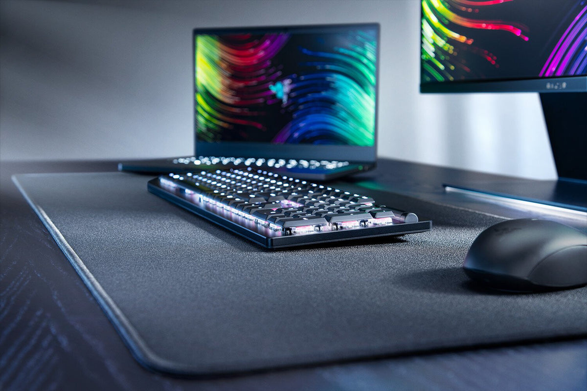 Razer DeathStalker V2 Pro - USB Wired + RF Wireless + Bluetooth RGB Mechanical Keyboard in Black (QWERTY UK)