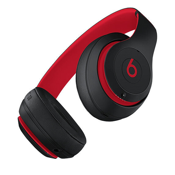 Apple Beats Studio3 - Wireless Over-Ear Headphones in Defiant Black / Red