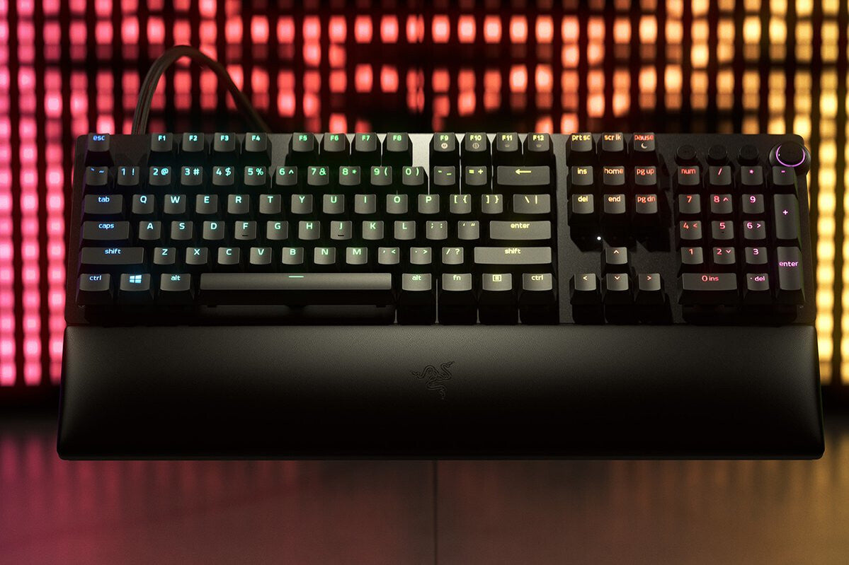 Razer Huntsman V2 Analog - USB Wired RGB Opto-mechanical Keyboard (QWERTY UK)
