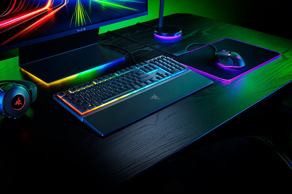 Razer Ornata V3 - USB Wired RGB Mecha-membrane Keyboard in Black (QWERTY UK)