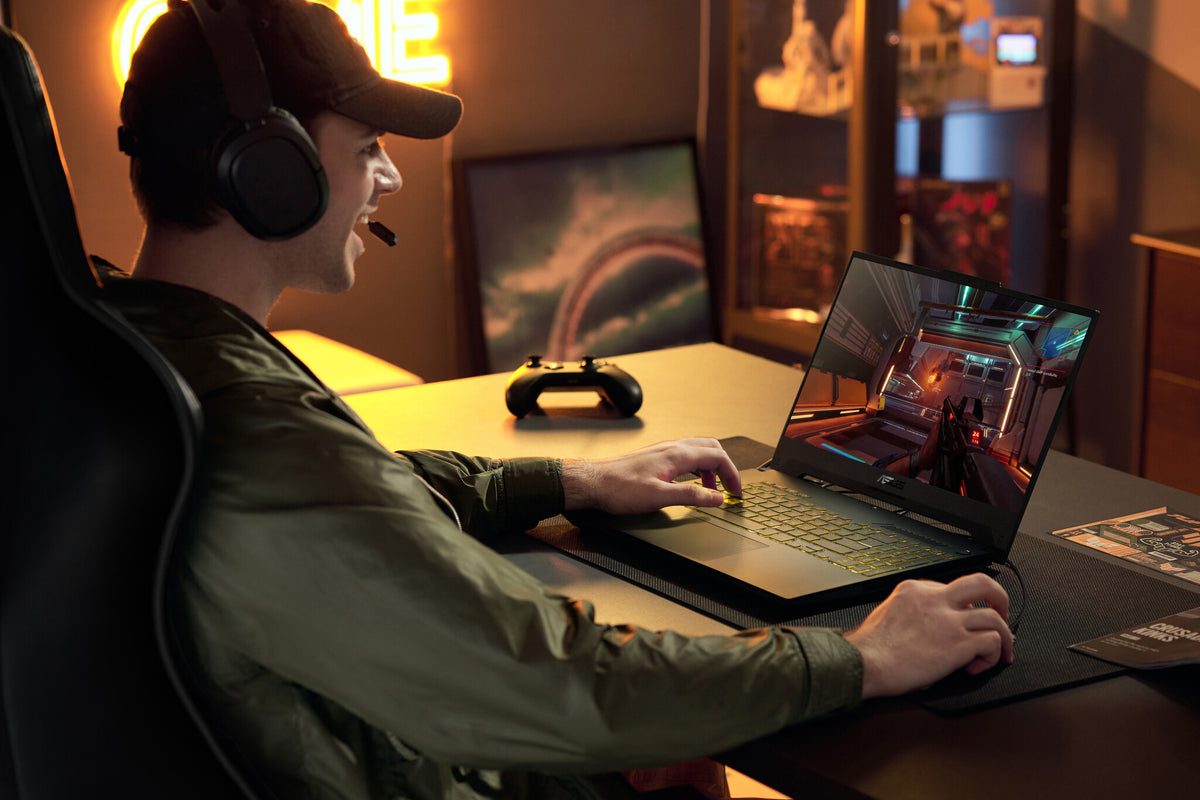 ASUS TUF Gaming A17 Laptop - 43.9 cm (17.3") - AMD Ryzen™ 9 7940HS - 16 GB DDR5-SDRAM - 512 GB SSD - NVIDIA GeForce RTX 4070 - Wi-Fi 6 - Windows 11 Home - Black / Grey