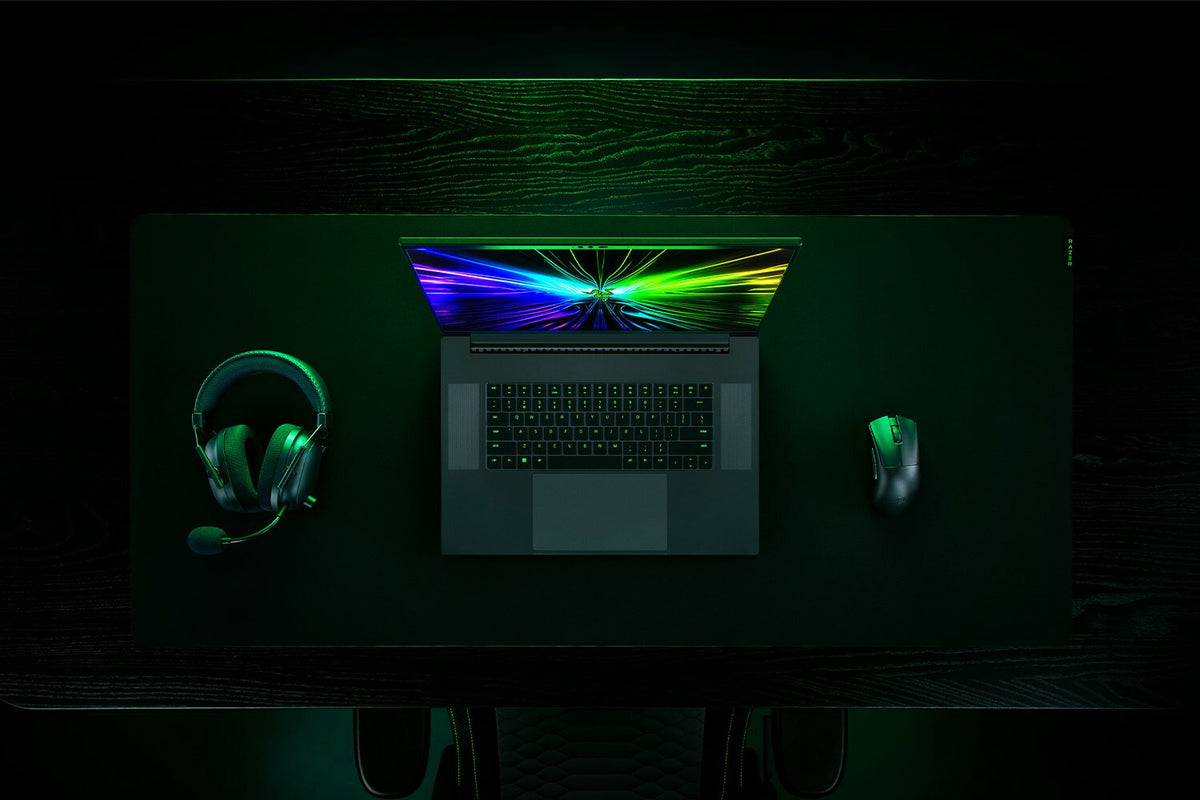 Razer Blade 18 Laptop - 45.7 cm (18") - Intel® Core™ i9-14900HX - 32 GB DDR5-SDRAM - 1 TB SSD - NVIDIA GeForce RTX 4080 - Wi-Fi 7 - Windows 11 Home - Black