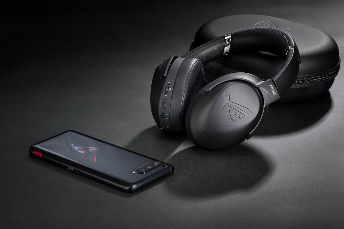 ASUS ROG Strix Go BT - Wired & Wireless Bluetooth Gaming Headset in Black
