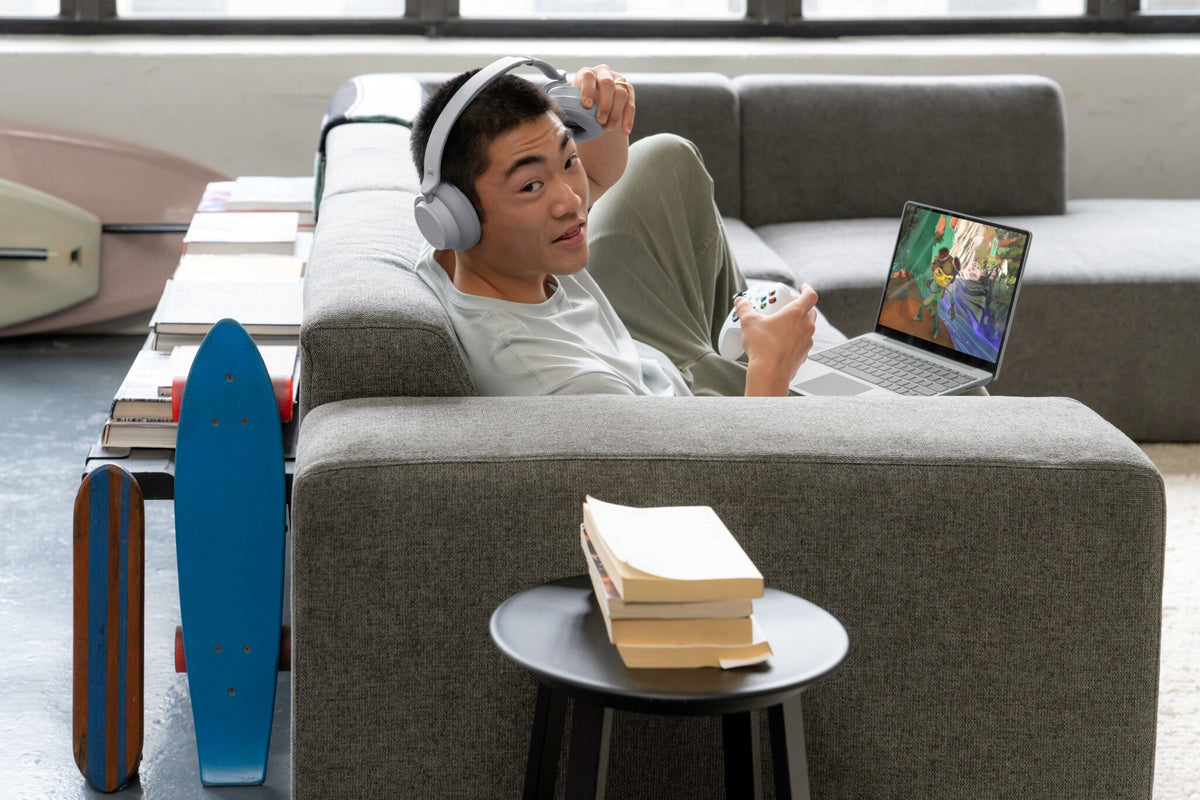 Microsoft Surface Laptop Go 2 - 31.5 cm (12.4&quot;) - Touchscreen - Intel® Core™ i5-1135G7 - 16 GB LPDDR4x-SDRAM - 256 GB SSD - Wi-Fi 6 -  Windows 11 Pro - Platinum