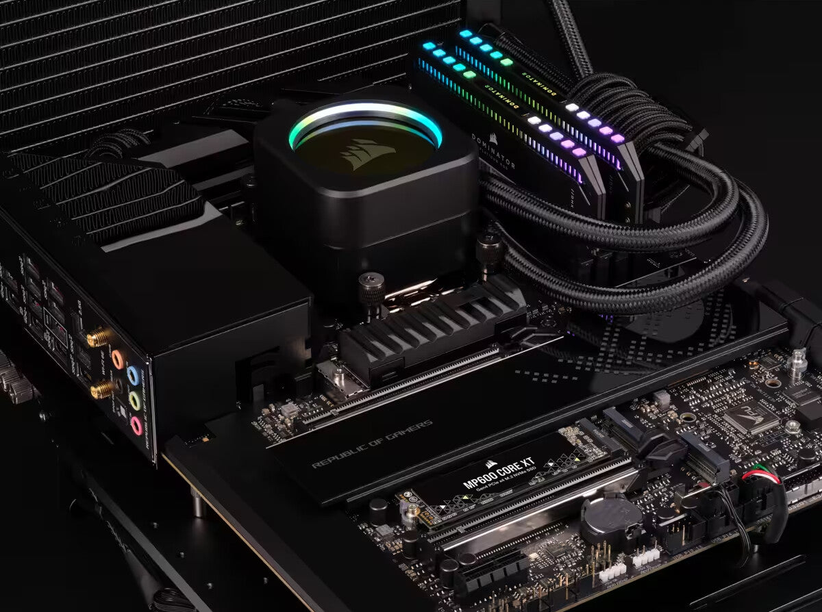 Corsair MP600 CORE XT - PCI Express 4.0 QLC 3D NAND NVMe M.2 SSD - 4 TB