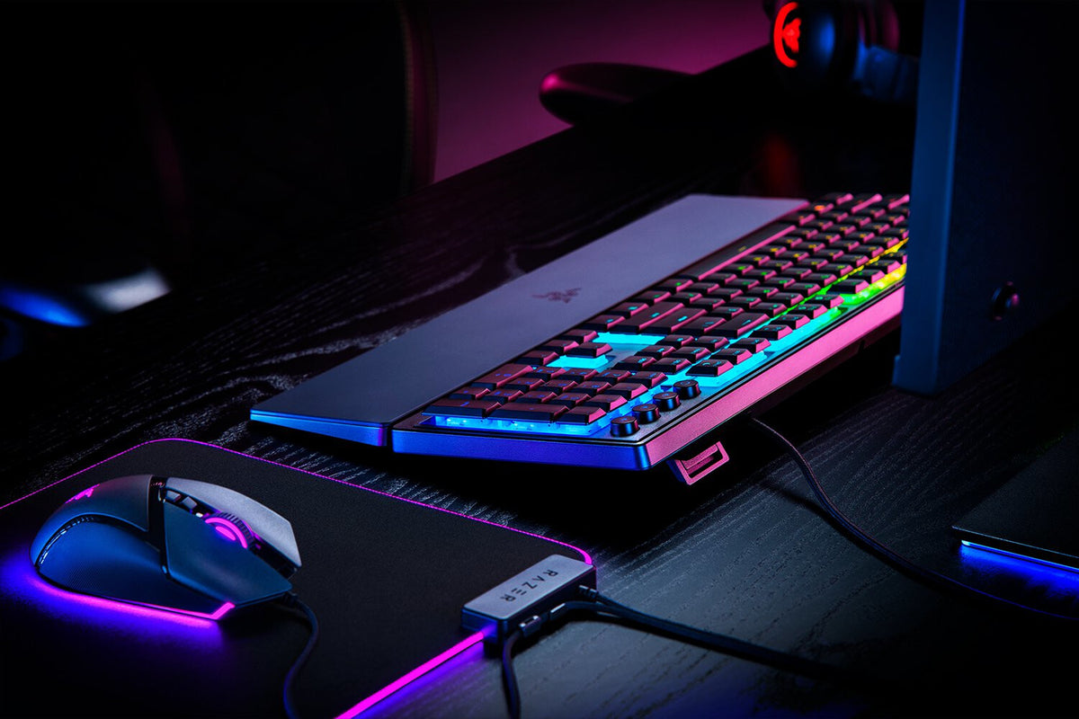 Razer Ornata V3 - USB Wired RGB Mecha-membrane Keyboard in Black (QWERTY UK)
