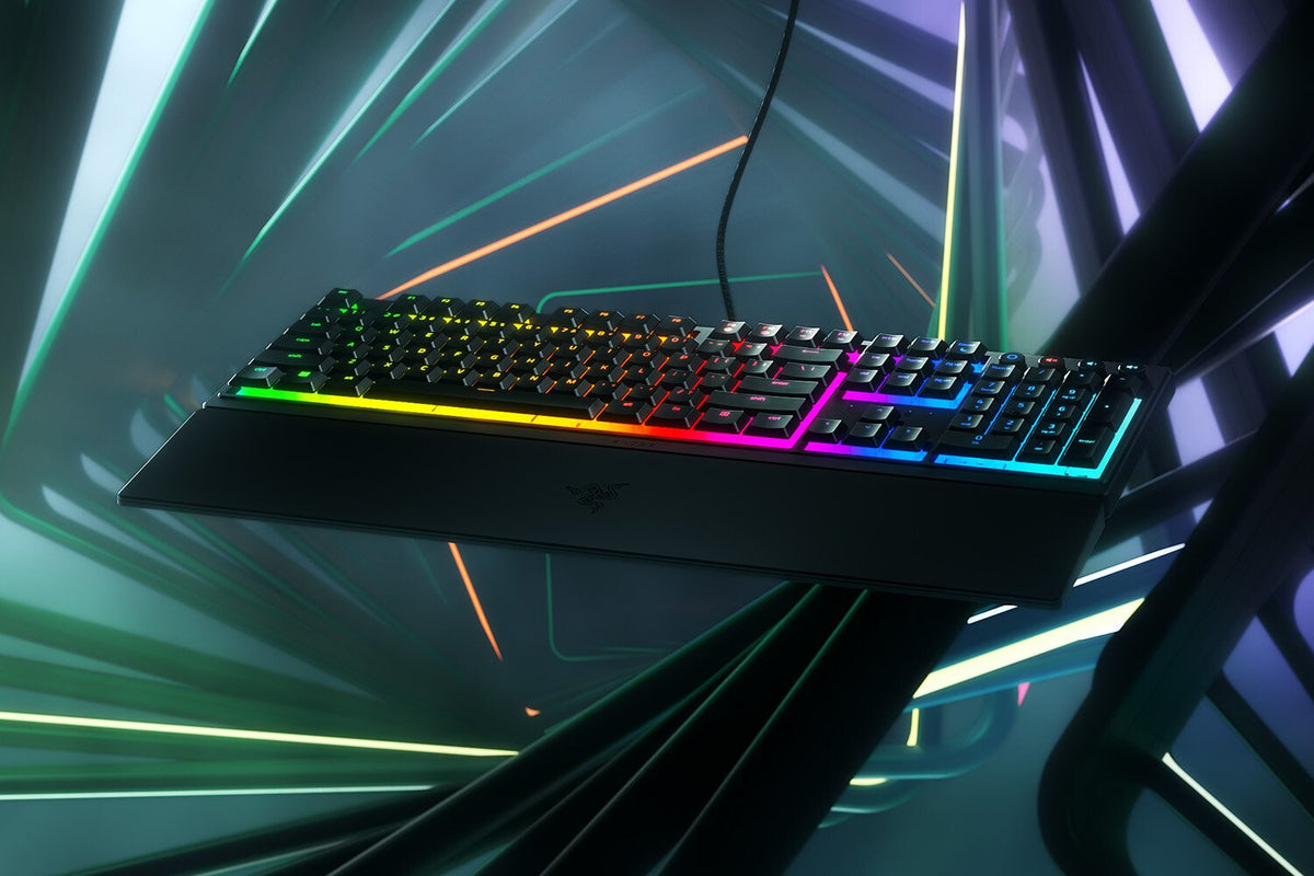 Razer Ornata V3 - USB Wired RGB Mecha-membrane Keyboard in Black (QWERTY UK)