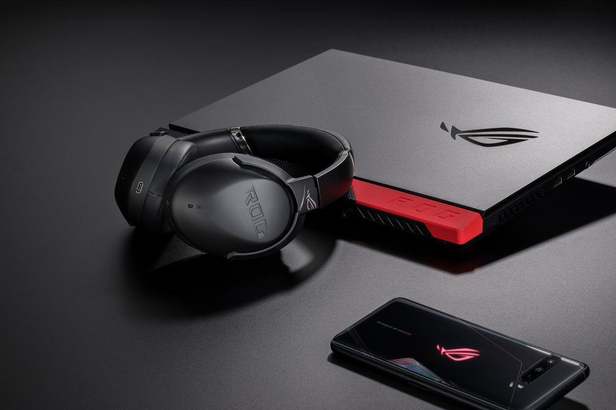 ASUS ROG Strix Go BT - Wired & Wireless Bluetooth Gaming Headset in Black