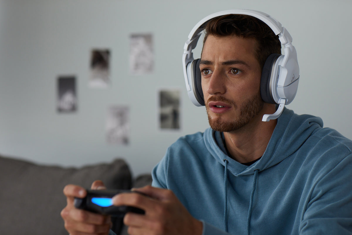 Turtle Beach Stealth 600 (2nd Gen) - USB Type-C Wired & Wireless Gaming Headset for PS4 / PS5 in White