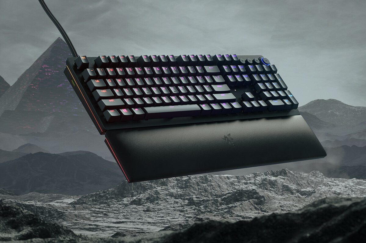 Razer Huntsman V2 Analog - USB Wired RGB Opto-mechanical Keyboard (QWERTY UK)
