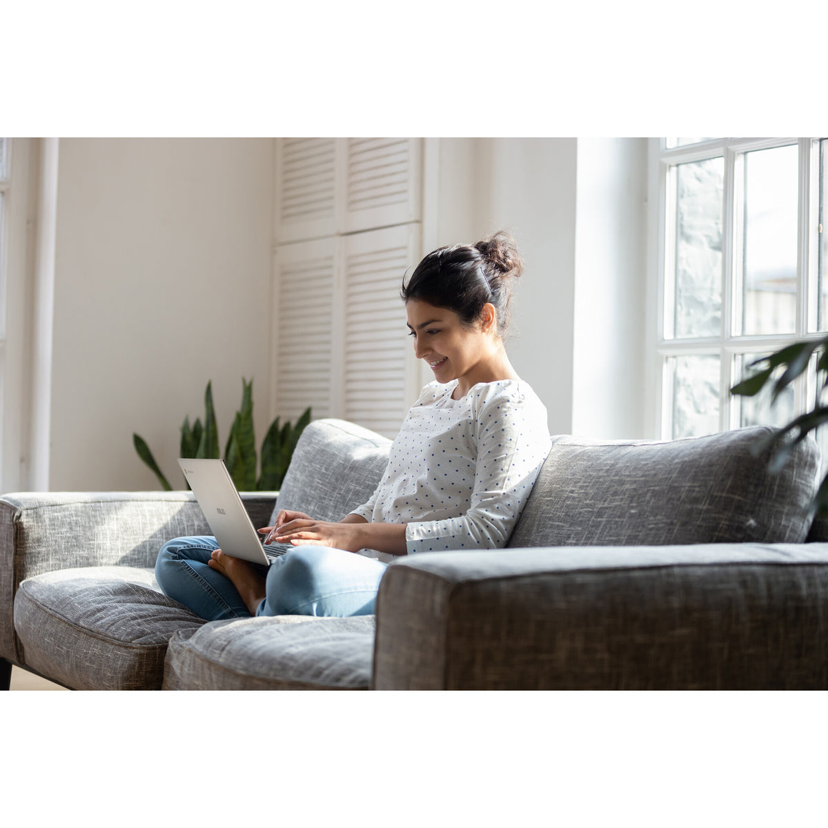 ASUS Chromebook - 43.9 cm (17.3") - Intel® Pentium® Silver N6000 - 4 GB LPDDR4x-SDRAM - 128 GB eMMC - Wi-Fi 6 - ChromeOS - Silver