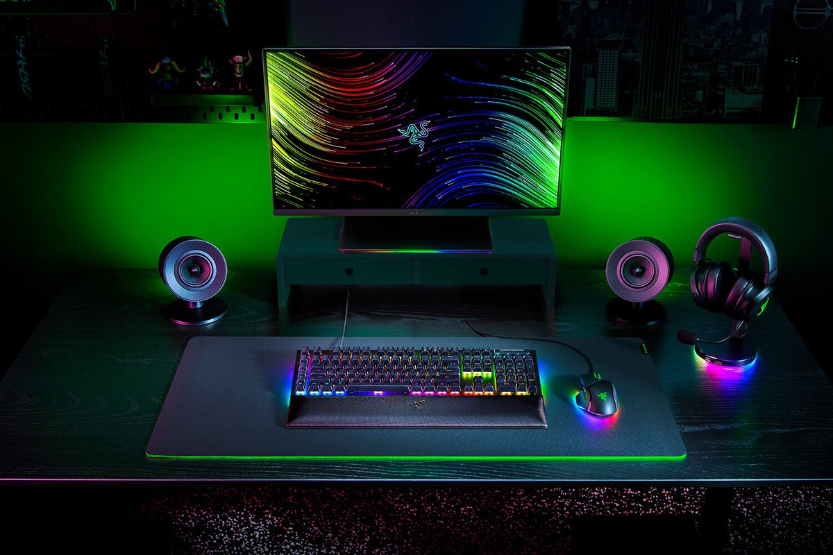 Razer BlackWidow V4 - USB Wired RGB Mechanical Gaming Keyboard in Black (QWERTY UK)