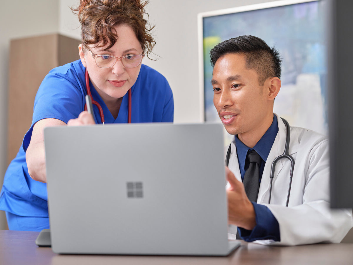 Microsoft Surface 4 Touchscreen Laptop - 38.1 cm (15") - Intel® Core™ i7-1185G7 - 8 GB LPDDR4x-SDRAM - 256 GB SSD - Wi-Fi 6 - Windows 11 Pro - Platinum