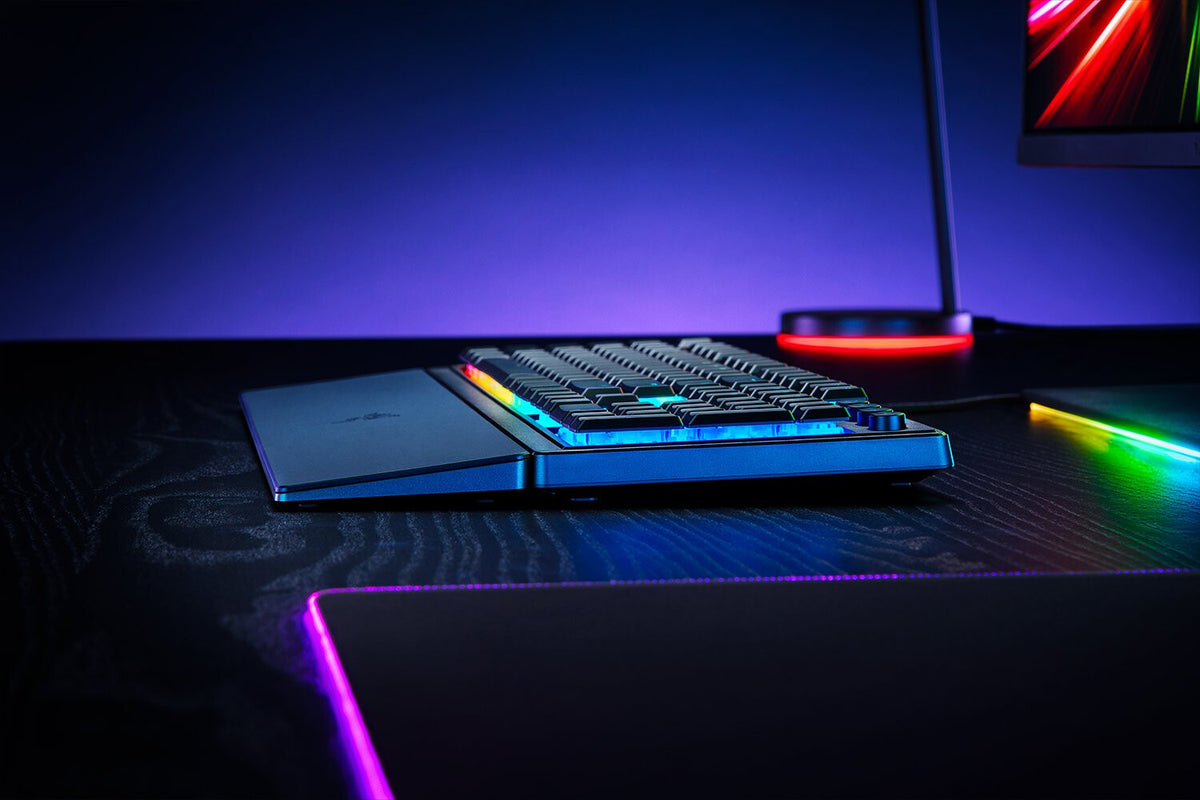 Razer Ornata V3 - USB Wired RGB Mecha-membrane Keyboard in Black (QWERTY UK)