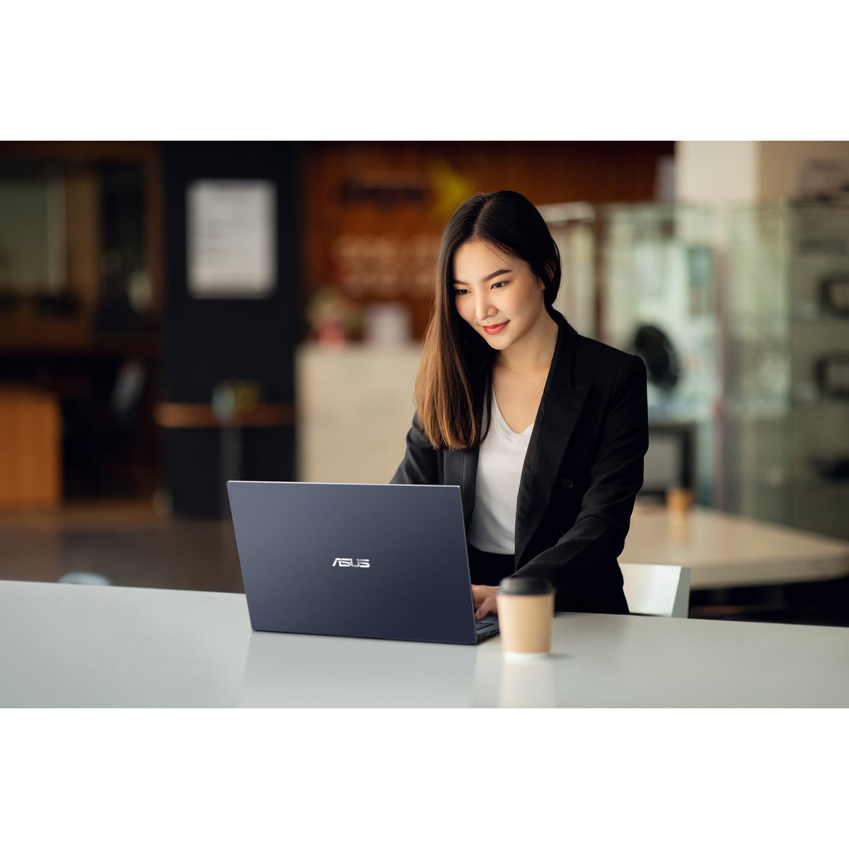 ASUS ExpertBook B1 Laptop - 39.6 cm (15.6") - Intel® Core™ i7-1355U - 16 GB DDR4-SDRAM - 512 GB SSD - Wi-Fi 6E - Windows 11 Pro - Black
