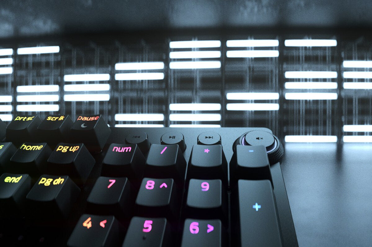 Razer Huntsman V2 Analog - USB Wired RGB Opto-mechanical Keyboard (QWERTY UK)