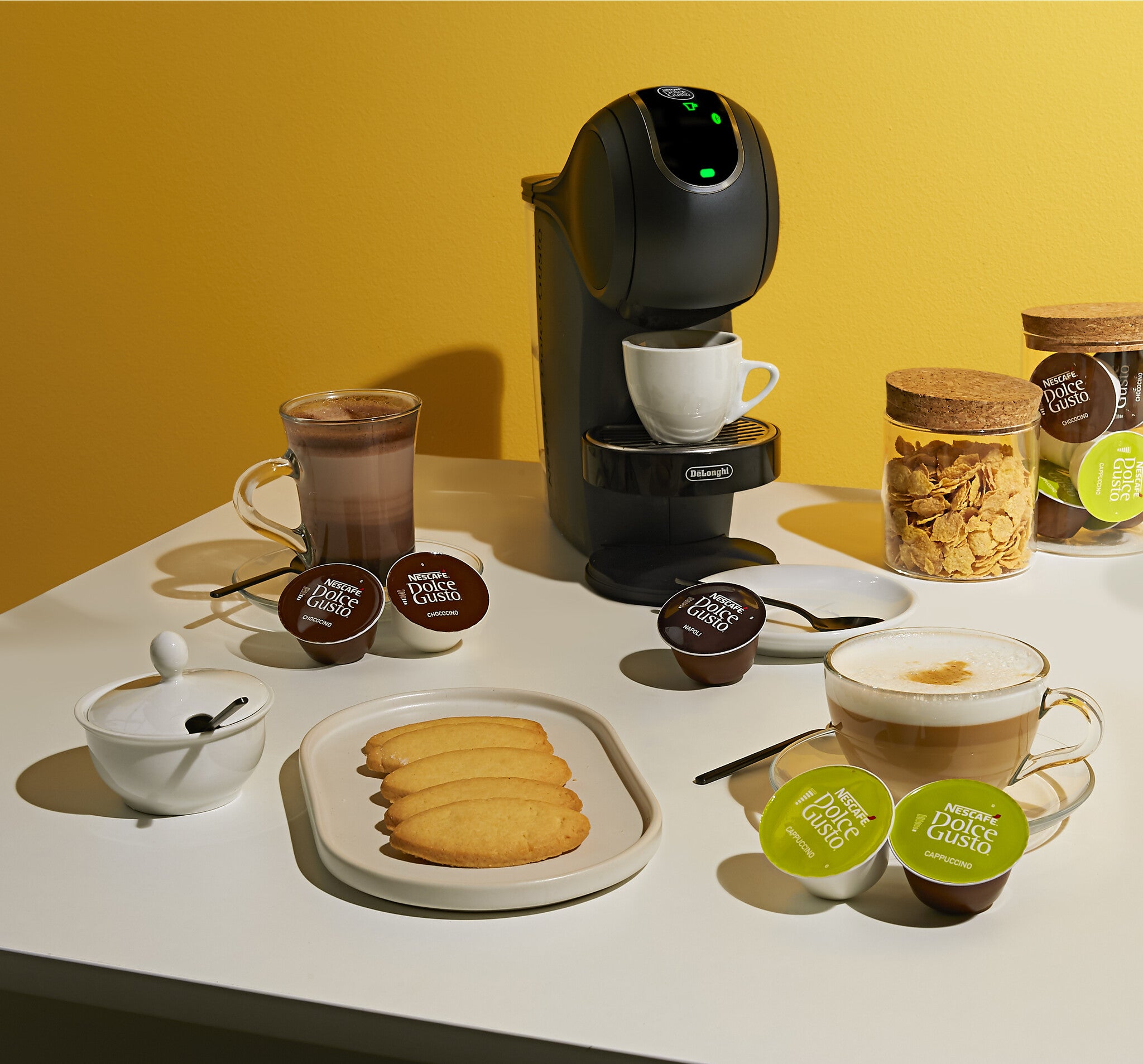 De Longhi Genio S Touch Nescafe Dolce Gusto coffee machine in Black Clove Technology