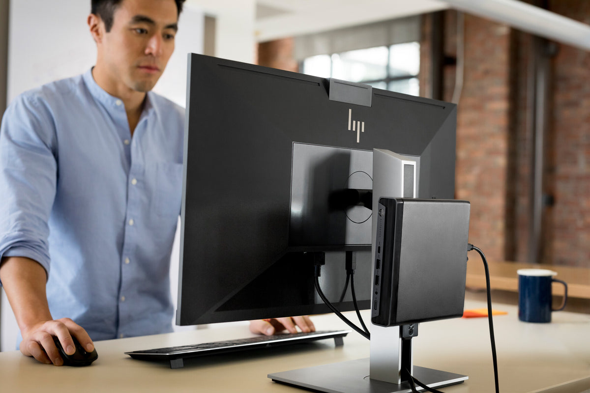 HP E27D G4 - 68.6 cm (27") - 2560 x 1440 pixels Quad HD LED Monitor
