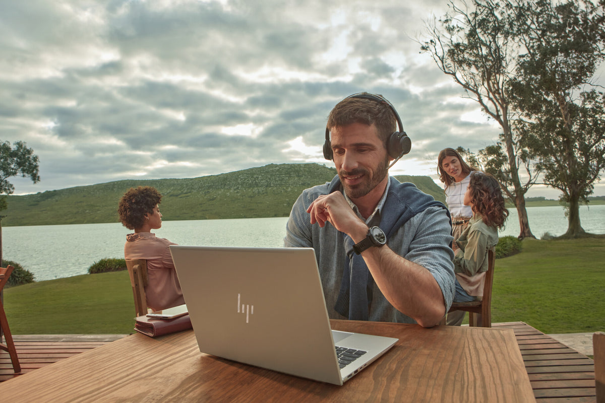 HP EliteBook 840 14 G10 Laptop - 35.6 cm (14") - Intel® Core™ i5-1335U - 16 GB DDR5-SDRAM - 512 GB SSD - Wi-Fi 6E - Windows 11 Pro - Silver