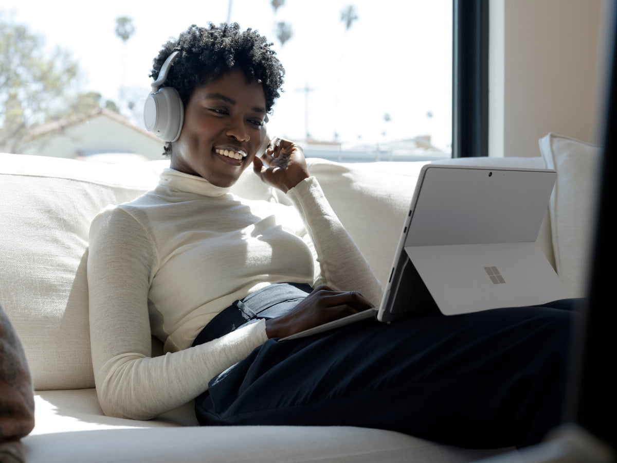 Microsoft Surface Pro 8 - 4G LTE - 512 GB - 33 cm (13") - Intel® Core™ i5 - 16 GB - Wi-Fi 6 - Windows 11 Pro - Platinum